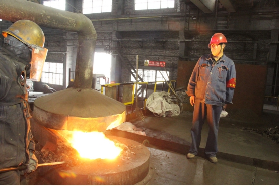 為降本，他“癡”心不改