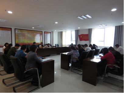 領會精神實質，迅速掀起學習宣傳貫徹團的十八大精神熱潮