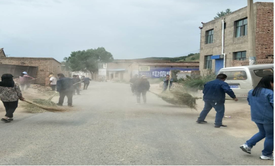 以“慶七一”為載體，物產工投公司黨委將“黨的建設重點強化年”活動向基層延伸